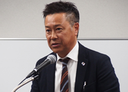 田畑興介保険部長