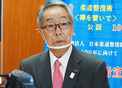 長尾淳彦学術教育部長