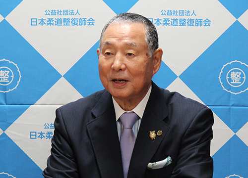 工藤鉄男会長