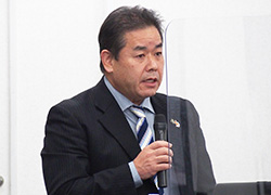 藤本進氏