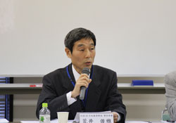 荒井俊雅氏