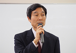 荒井氏