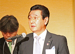 春原博氏