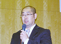 金井氏