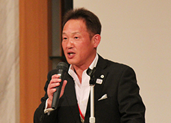 徳山健司会長