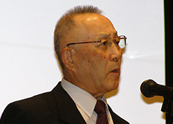 佐藤揵氏