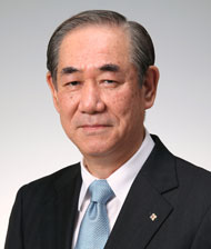 大塚  義治   氏